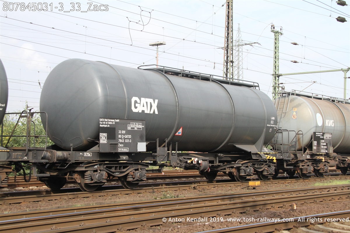 807845031-3_33_Zacs.JPG